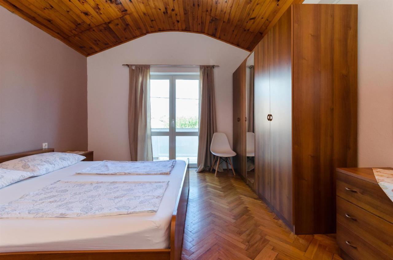 Apartments Anica F Lopar Exterior photo